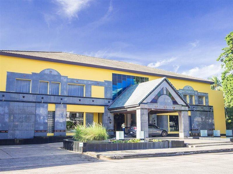 Tohsang Heritage Ubon Ratchathani Hotel Bagian luar foto