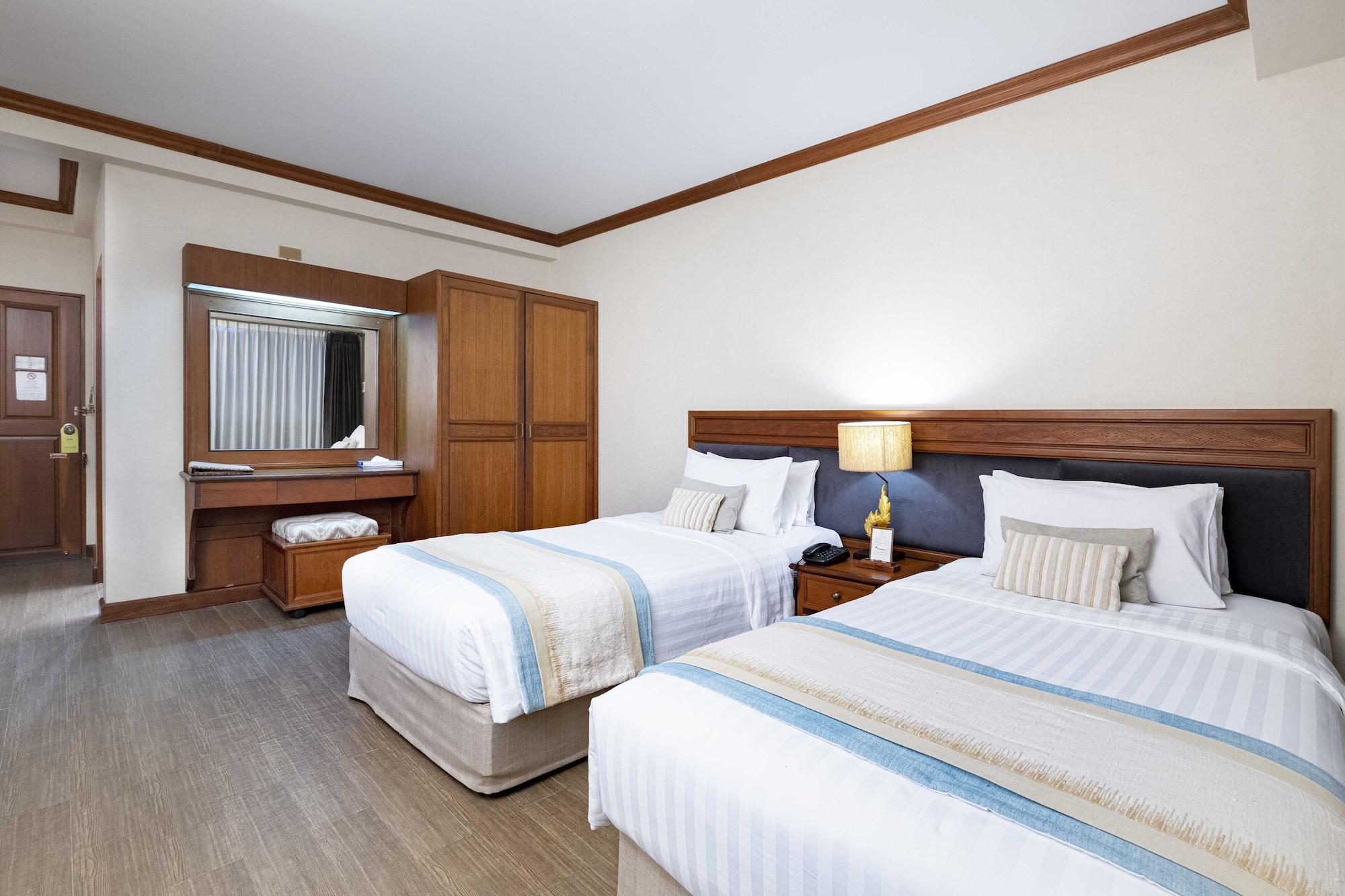 Tohsang Heritage Ubon Ratchathani Hotel Bagian luar foto