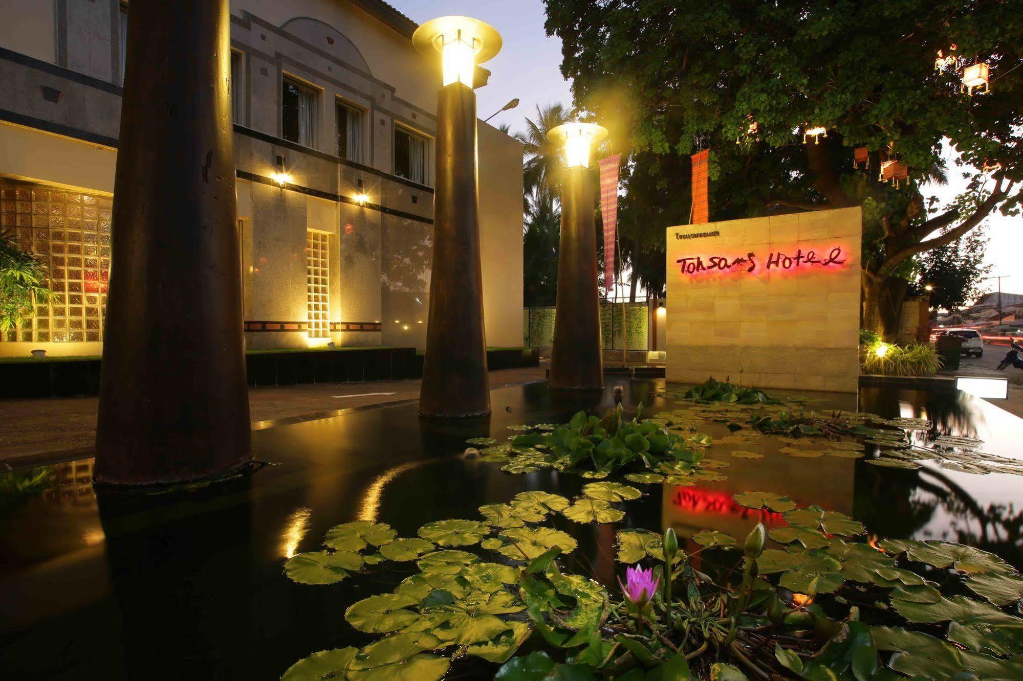 Tohsang Heritage Ubon Ratchathani Hotel Bagian luar foto